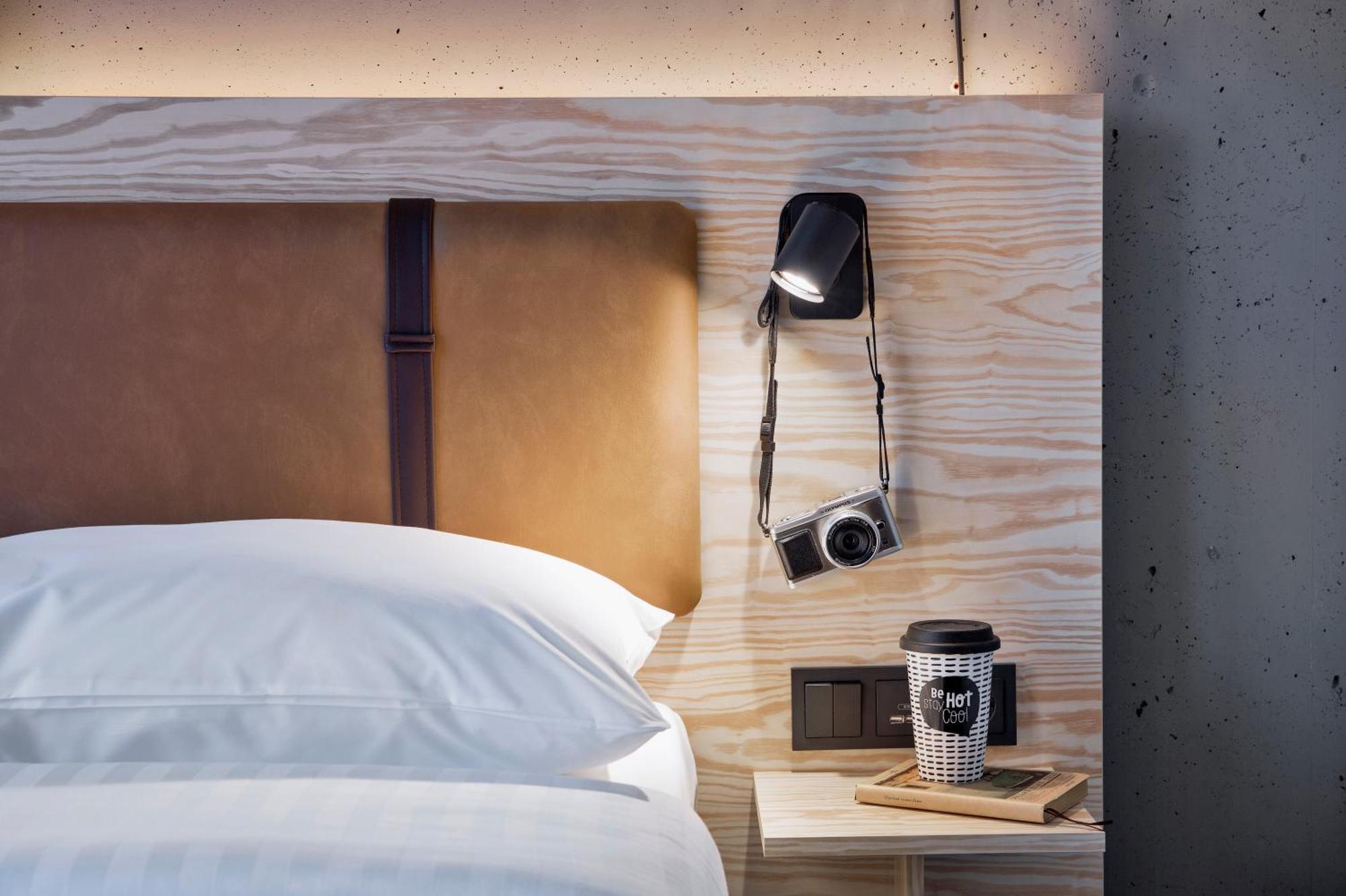 Moxy Duesseldorf South Hotell Eksteriør bilde