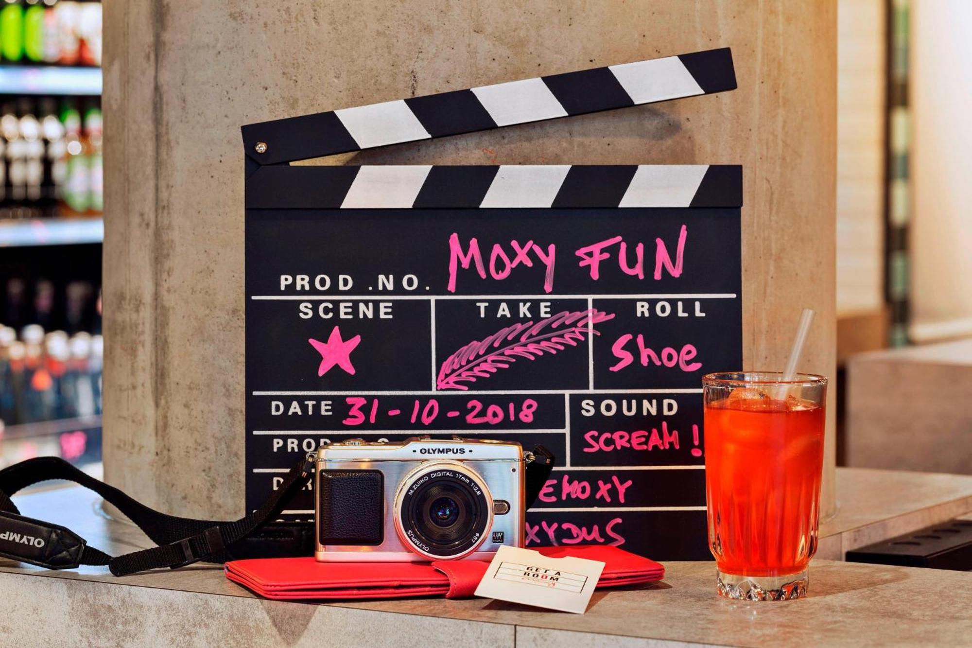 Moxy Duesseldorf South Hotell Eksteriør bilde