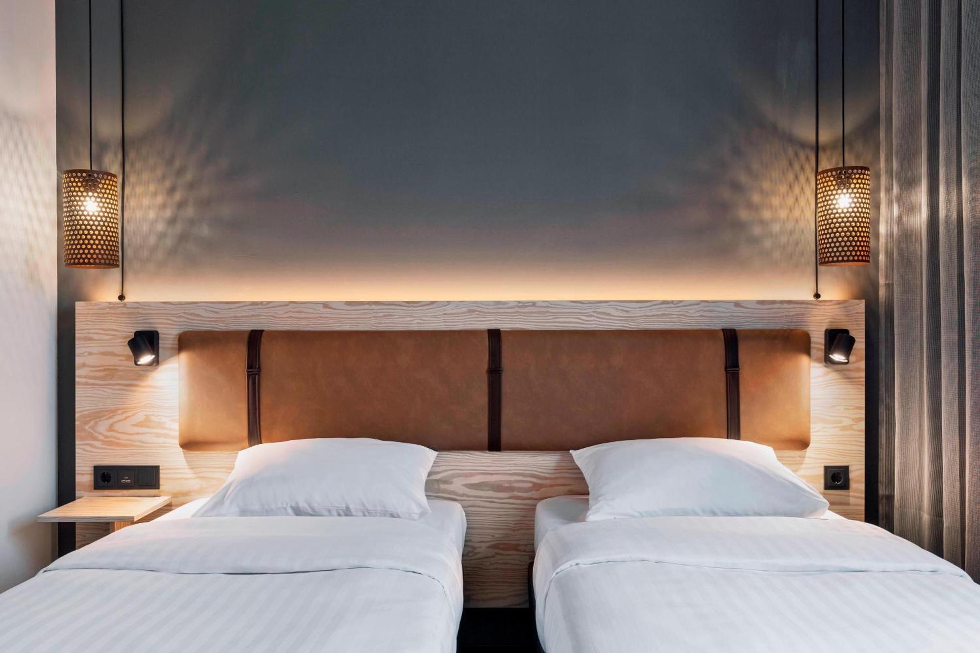 Moxy Duesseldorf South Hotell Eksteriør bilde
