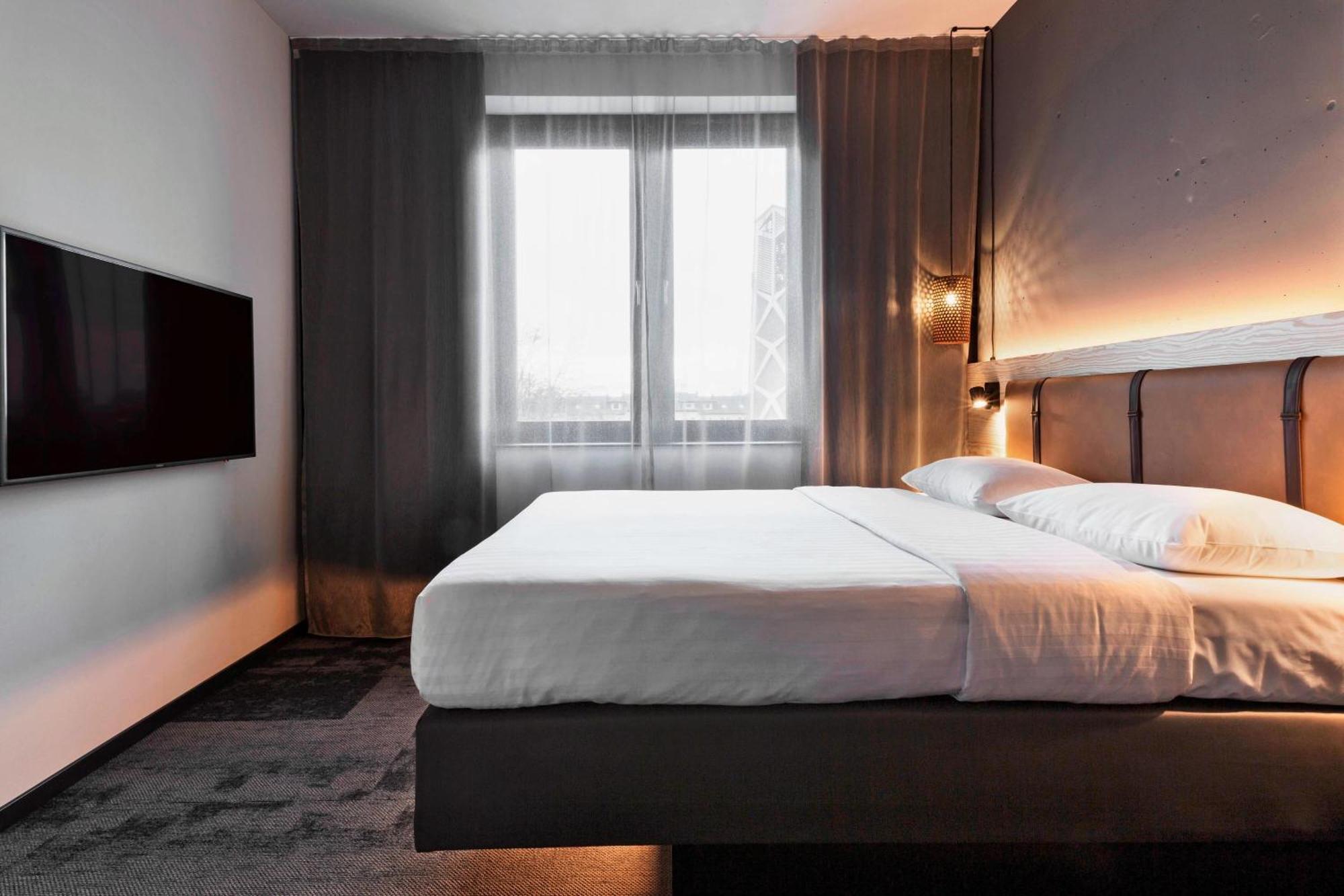 Moxy Duesseldorf South Hotell Eksteriør bilde