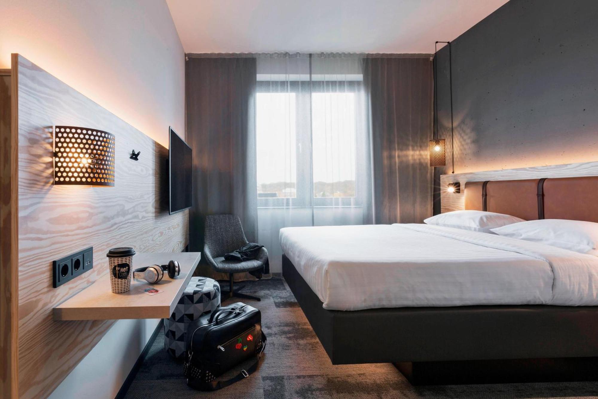 Moxy Duesseldorf South Hotell Eksteriør bilde